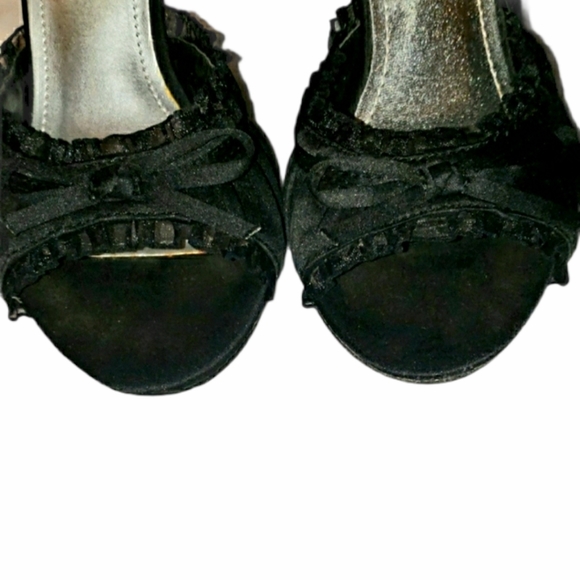 Black Lace Ruffle Heels - Picture 2 of 4